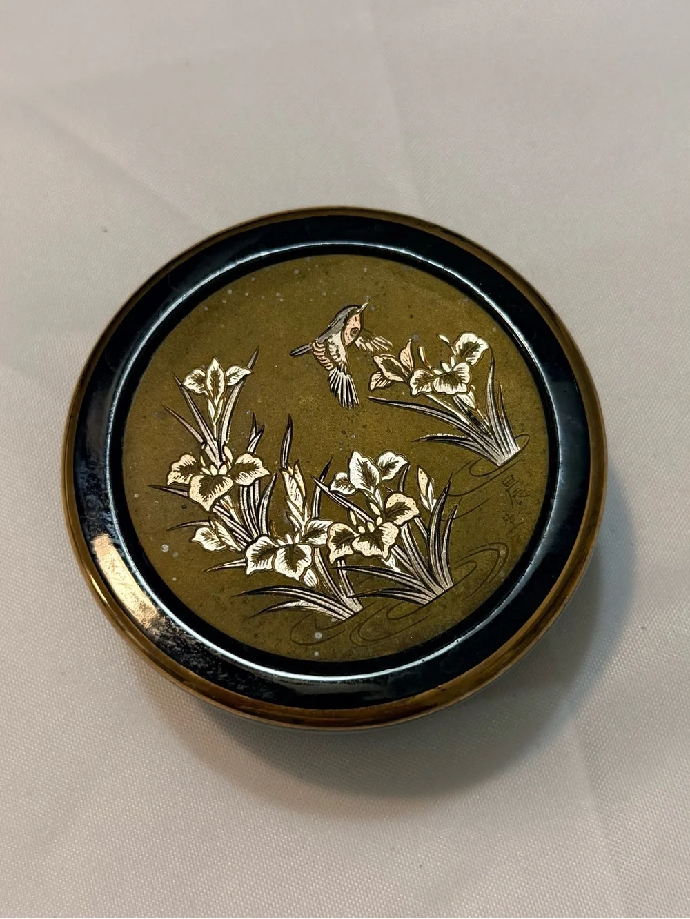 VTG ART OF CHOKIN w/24-K Gold trim hummingbird/ floral trinket box